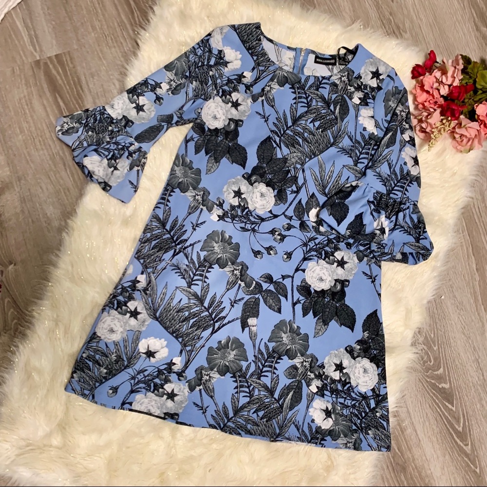 Nina Leonard Dress size M